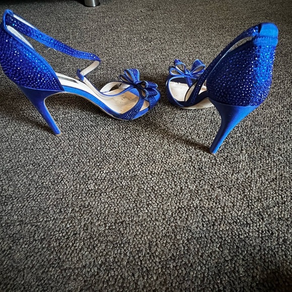 Inc T strap rhinestone bow heels - Picture 7 of 7